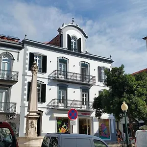 edificio-charles-102.madeira-islandshotels.com/