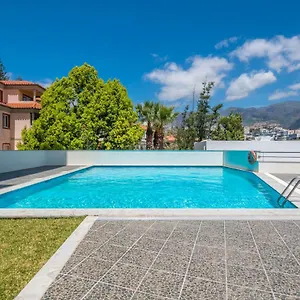 miramar-apartment.madeira-islandshotels.com/